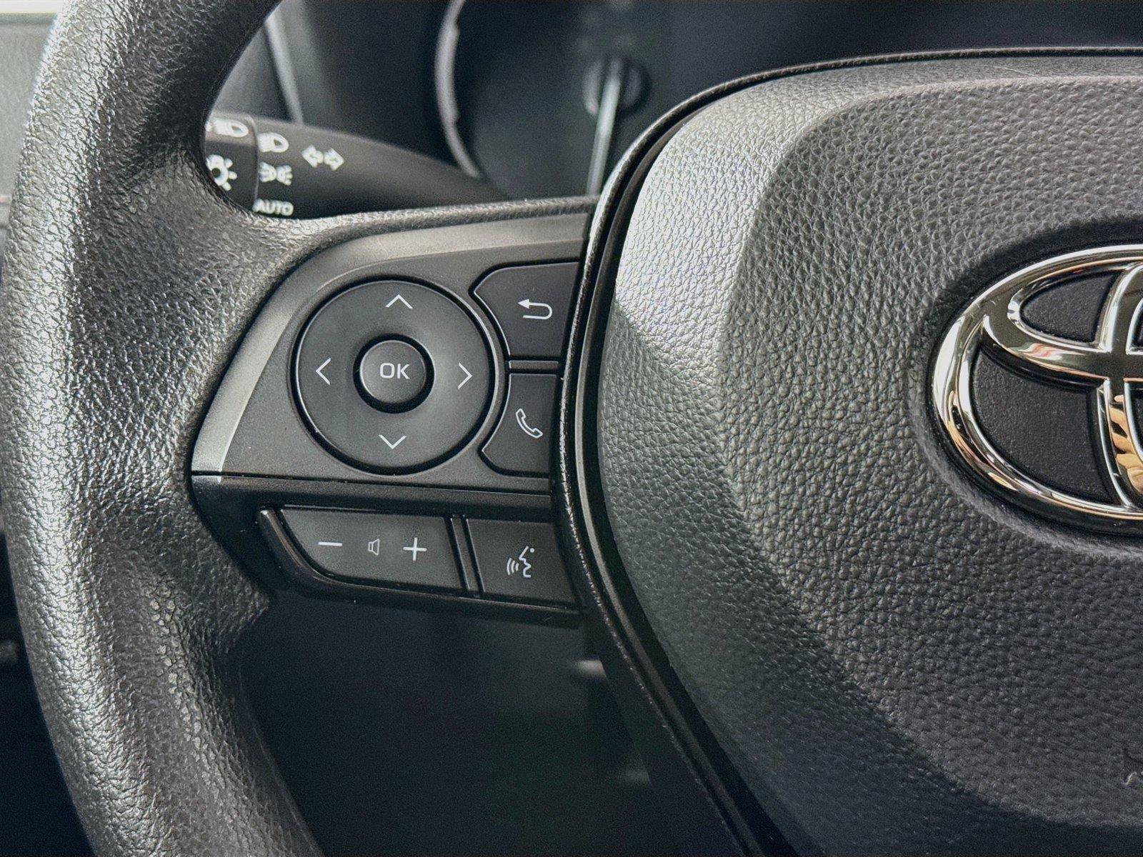 Certified 2025 Toyota RAV4 XLE AWD/4WD image 17