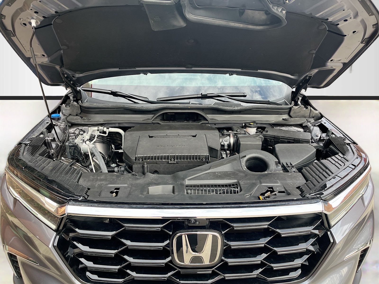 Used 2025 Honda Pilot Elite image 33