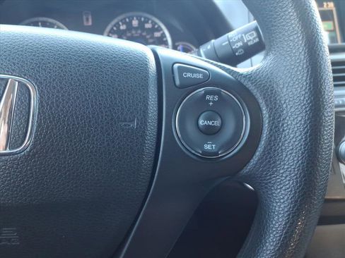 Used 2014 Honda Crosstour EX image 22