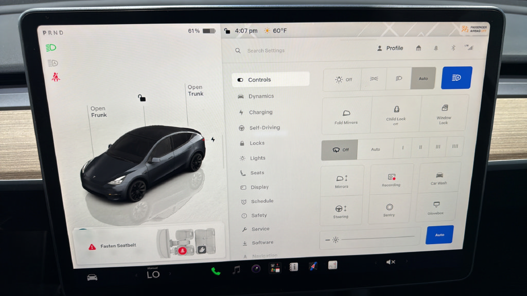Used 2022 Tesla Model Y Long Range AWD/4WD image 35