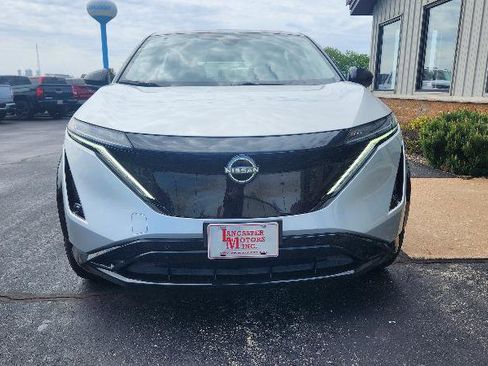 Used 2024 Nissan Ariya AWD image 3