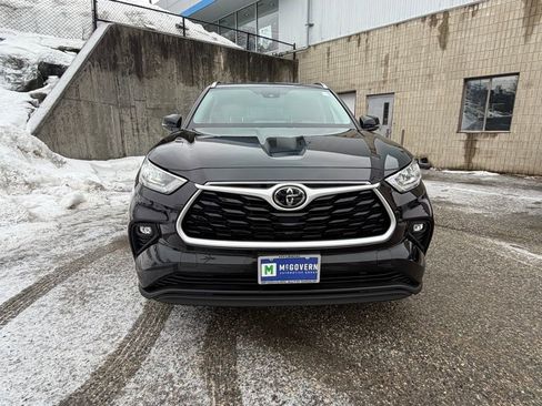 Used 2020 Toyota Highlander XLE image 10