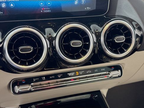 Used 2021 Mercedes-Benz GLA 250 4MATIC image 17