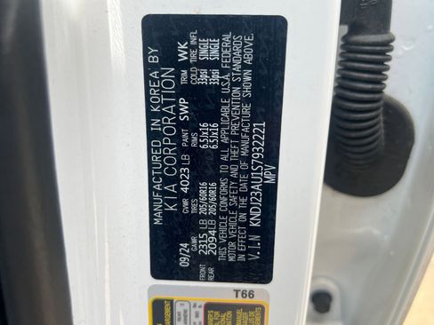 Used 2025 Kia Soul LX w/ LX Technology Package image 23