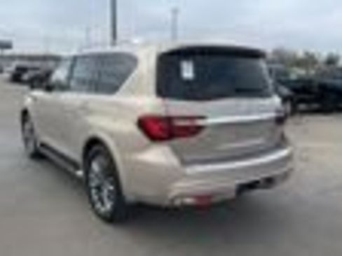 Used 2019 INFINITI QX80 Luxe w/ Proactive Package image 11