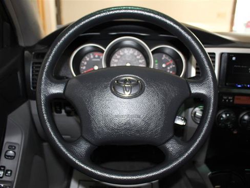 Used 2007 Toyota 4Runner SR5 AWD/4WD image 14