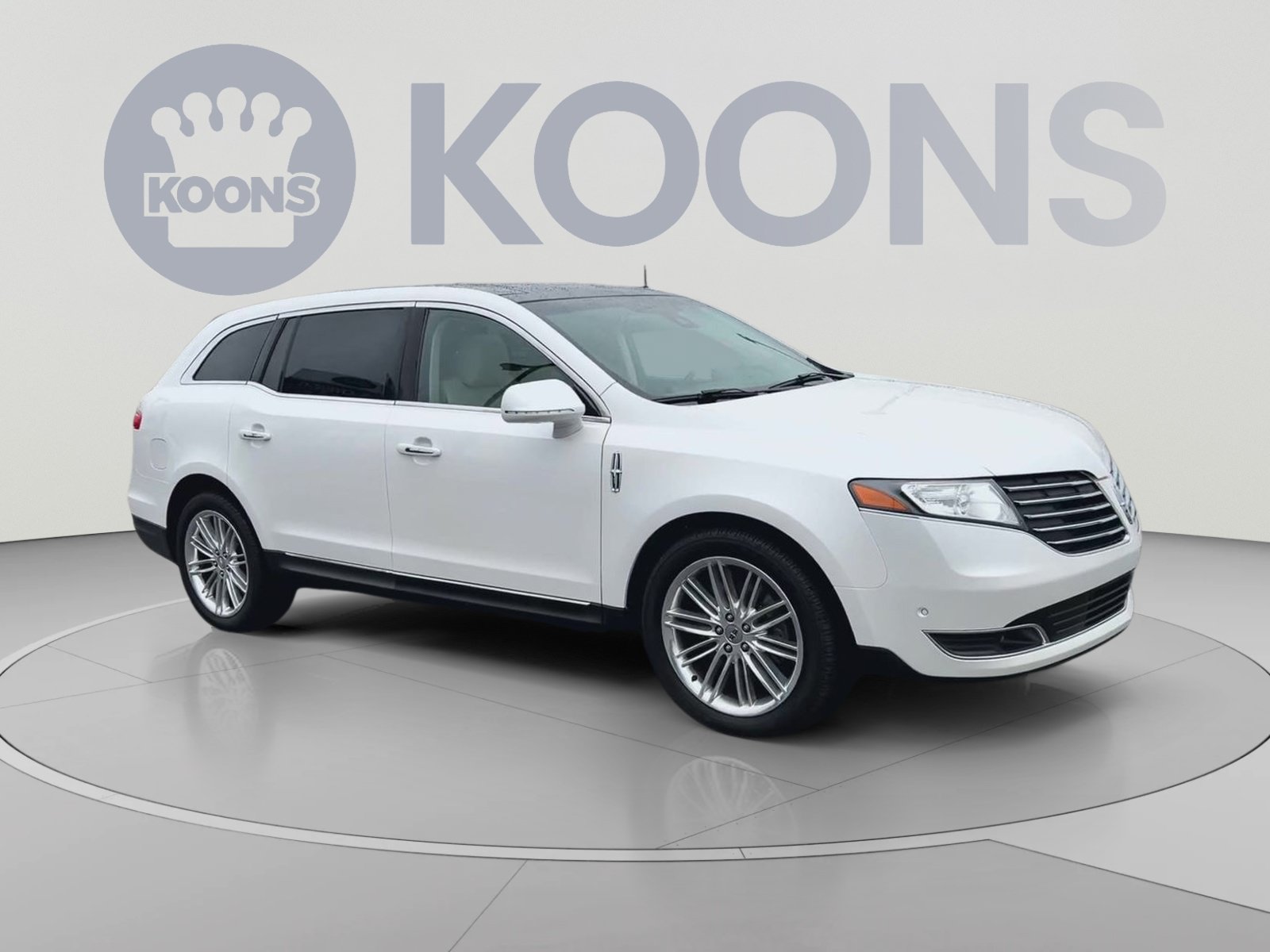 Used 2018 Lincoln MKT AWD w/ Technology Package image 4