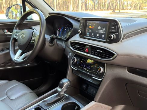 Used 2020 Hyundai Santa Fe SEL image 19