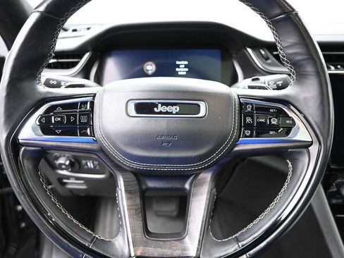 Used 2023 Jeep Grand Cherokee Overland w/ Advanced Protech Group III AWD/4WD image 21