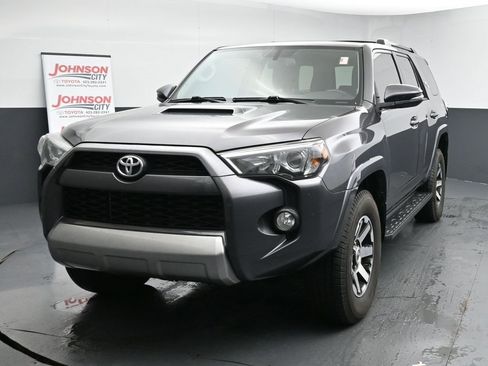 Used 2019 Toyota 4Runner TRD Off-Road Premium image 4