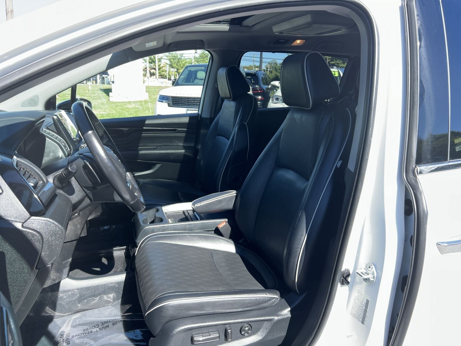 Used 2023 Honda Odyssey Elite image 13