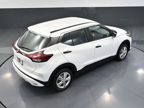 Used 2021 Nissan Kicks S image 53