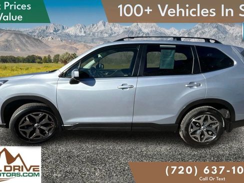 Used 2023 Subaru Forester Premium image 8