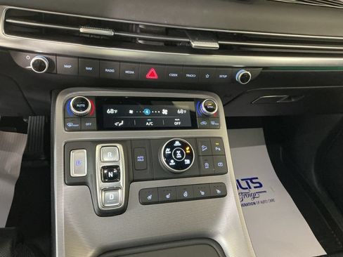 Used 2024 Hyundai Palisade Calligraphy AWD/4WD image 16