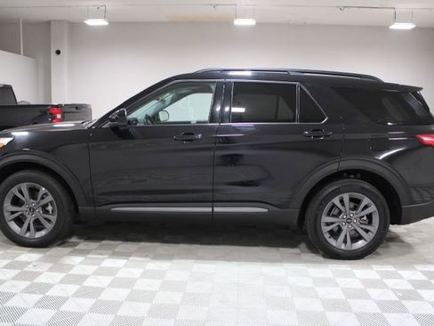 Used 2022 Ford Explorer XLT w/ Equipment Group 202A image 7