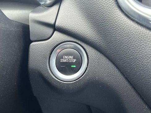 Used 2019 Chevrolet Equinox LT image 21