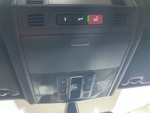 Used 2020 Volkswagen GTI SE image 39