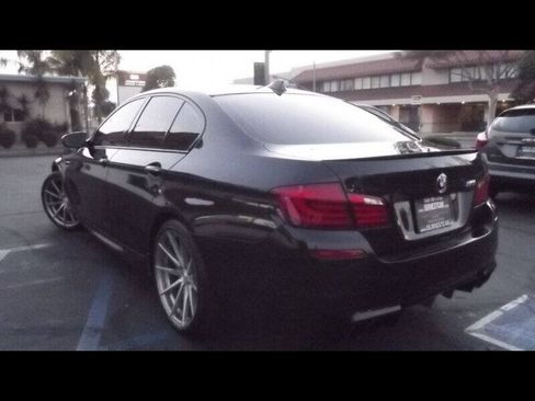 Used 2013 BMW M5 RWD image 18