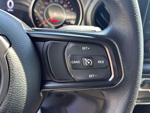 Used 2019 Jeep Wrangler Sport AWD/4WD image 7