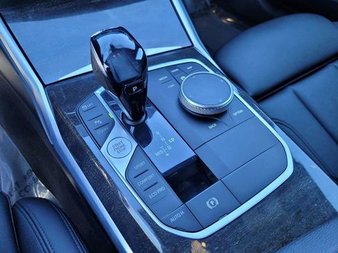 Used 2020 BMW 330i Sedan w/ Convenience Package image 26