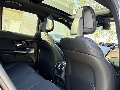 New 2026 Mercedes-Benz GLC 300 4MATIC image 18