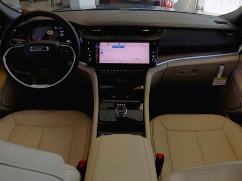New 2026 Jeep Grand Cherokee L Limited RWD image 12