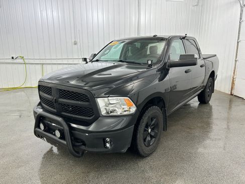 Used 2017 RAM 1500 ST w/ SXT Appearance Group AWD/4WD image 17