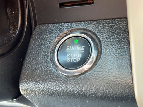 Used 2022 Ford F250 Lariat w/ Lariat Ultimate Package image 19