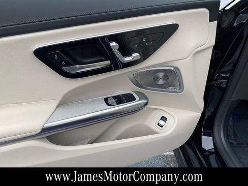 New 2026 Mercedes-Benz CLE 300 4MATIC Coupe image 11