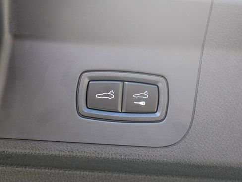 Used 2023 Porsche Panamera 4 image 36