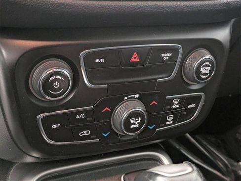 Used 2018 Jeep Compass Latitude w/ Popular Equipment Group image 20