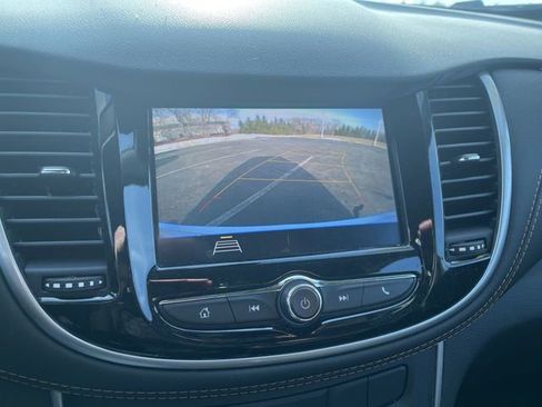 Used 2022 Chevrolet Trax LT w/ LT Convenience Package image 15