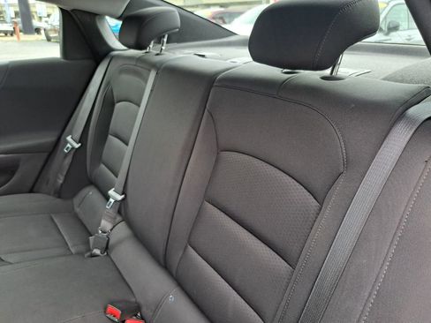 Used 2020 Chevrolet Malibu LS image 25