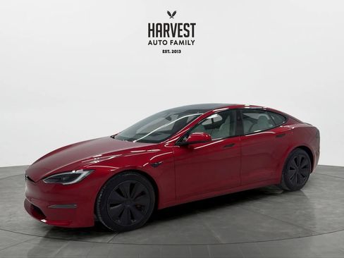Used 2023 Tesla Model S Plaid image 1