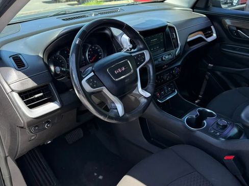 Used 2019 GMC Terrain SLE w/ Driver Convenience Package FWD image 8