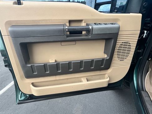 Used 2011 Ford F250 Lariat w/ FX4 Off Road Pkg image 10