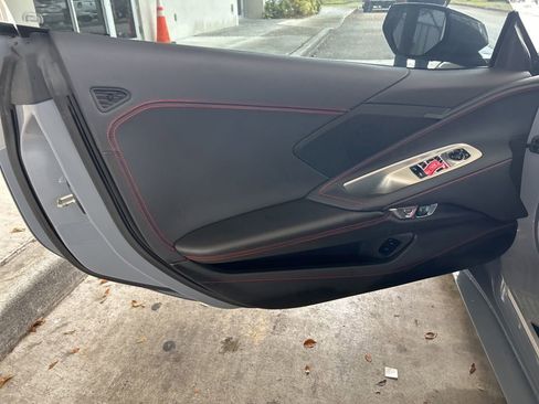 Used 2025 Chevrolet Corvette Stingray w/ Z51 Performance Package image 30