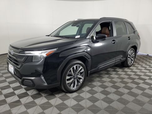 Used 2025 Subaru Forester Touring w/ Protection Package AWD/4WD image 8