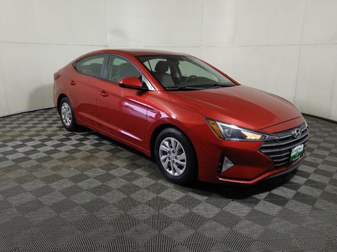 Used 2019 Hyundai Elantra SE FWD image 13