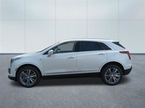 New 2026 Cadillac XT5 Premium Luxury image 2