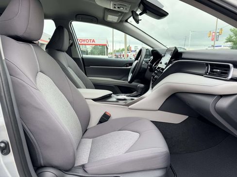 Certified 2022 Toyota Camry LE FWD image 13
