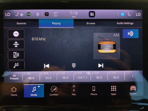 Used 2022 Jeep Grand Cherokee L Limited RWD image 25