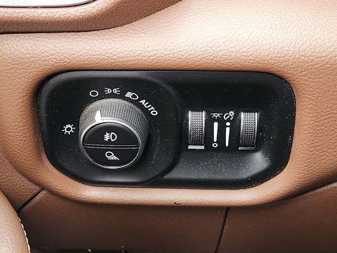 Used 2022 RAM 2500 Laramie image 26