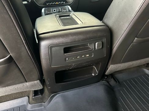 Used 2018 GMC Sierra 3500 Denali w/ Duramax Plus Package image 22