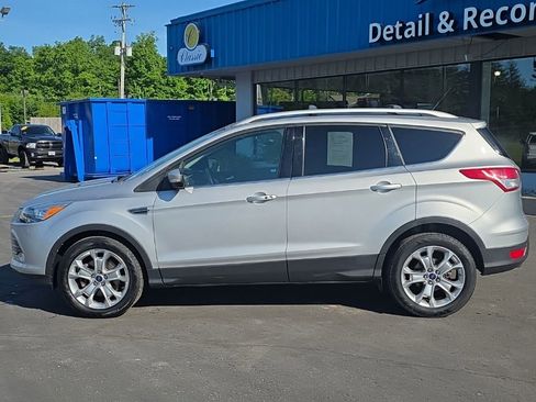 Used 2016 Ford Escape Titanium w/ Equipment Group 301A AWD/4WD image 2