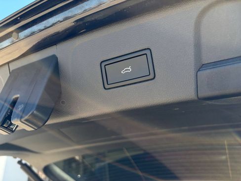 Used 2026 Volkswagen Atlas SE FWD image 23