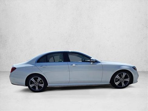 Used 2020 Mercedes-Benz E 350 Sedan image 4