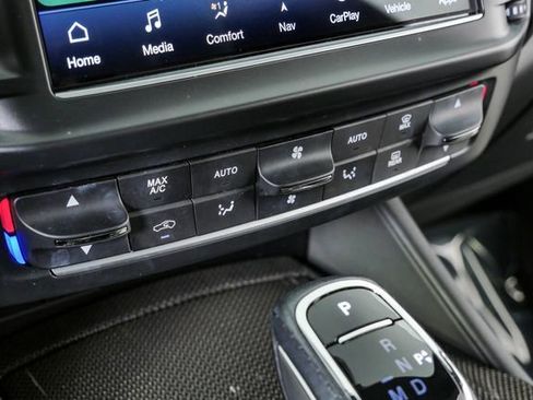 Certified 2022 Maserati Levante GT AWD/4WD image 18