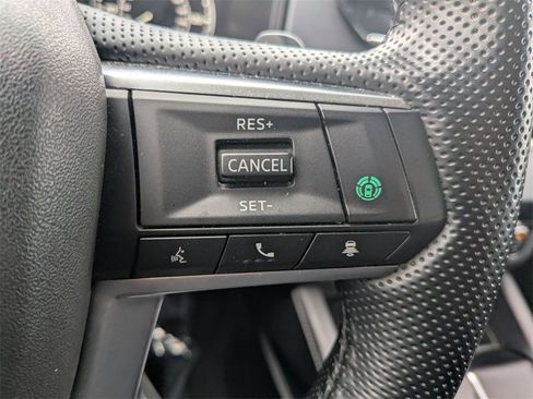 Used 2024 Mitsubishi Outlander SE image 18