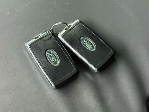 Used 2022 Land Rover Defender 110 S image 51